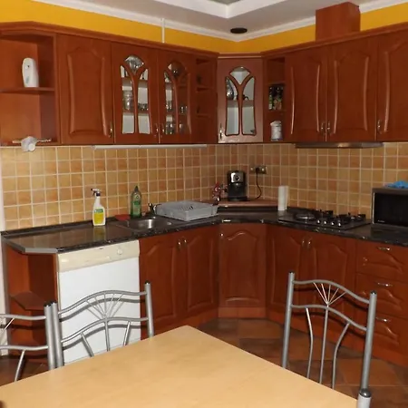 Napsugár Apartman Keszthely